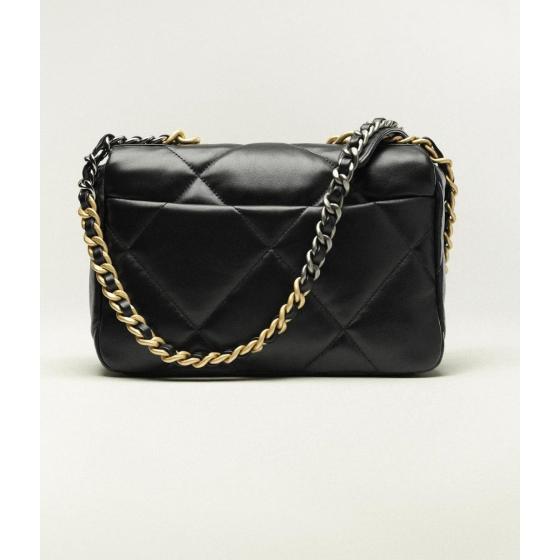 CHANEL 19 Bag