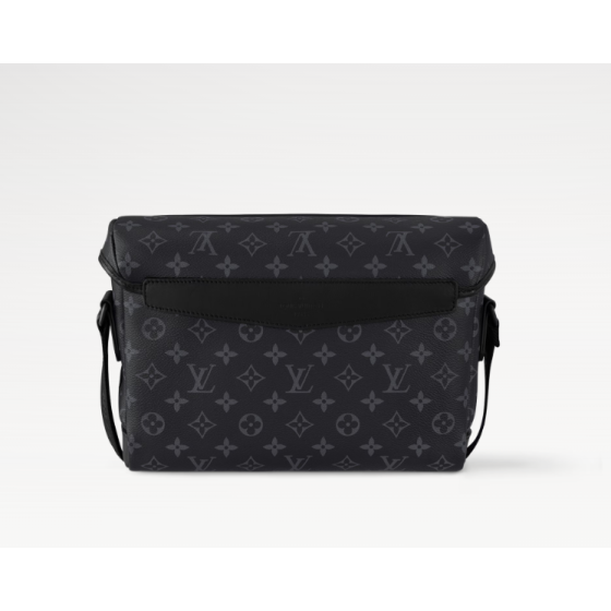 VOYAGER Small Messenger Bag