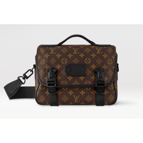 LV TRAIL MESSENGER BAG